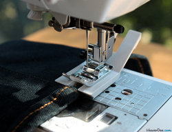 WeaverDee - 'Seam Jumper' Leveling Plate - Sewing Machine Attachment - WeaverDee.com Sewing & Crafts - 1